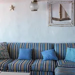 Uno Sguardo Sul Mare