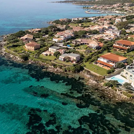 Uno Sguardo Sul Mare *